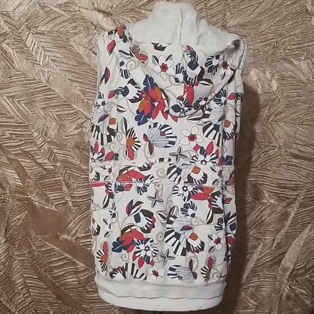 One World Zip Up Vest - Picture 2 of 3